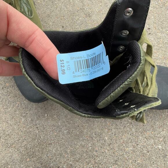 The North Face Zophia Winter Boots 200g Heetseeker Insulation Olive Green 8.5 - Picture 9 of 9